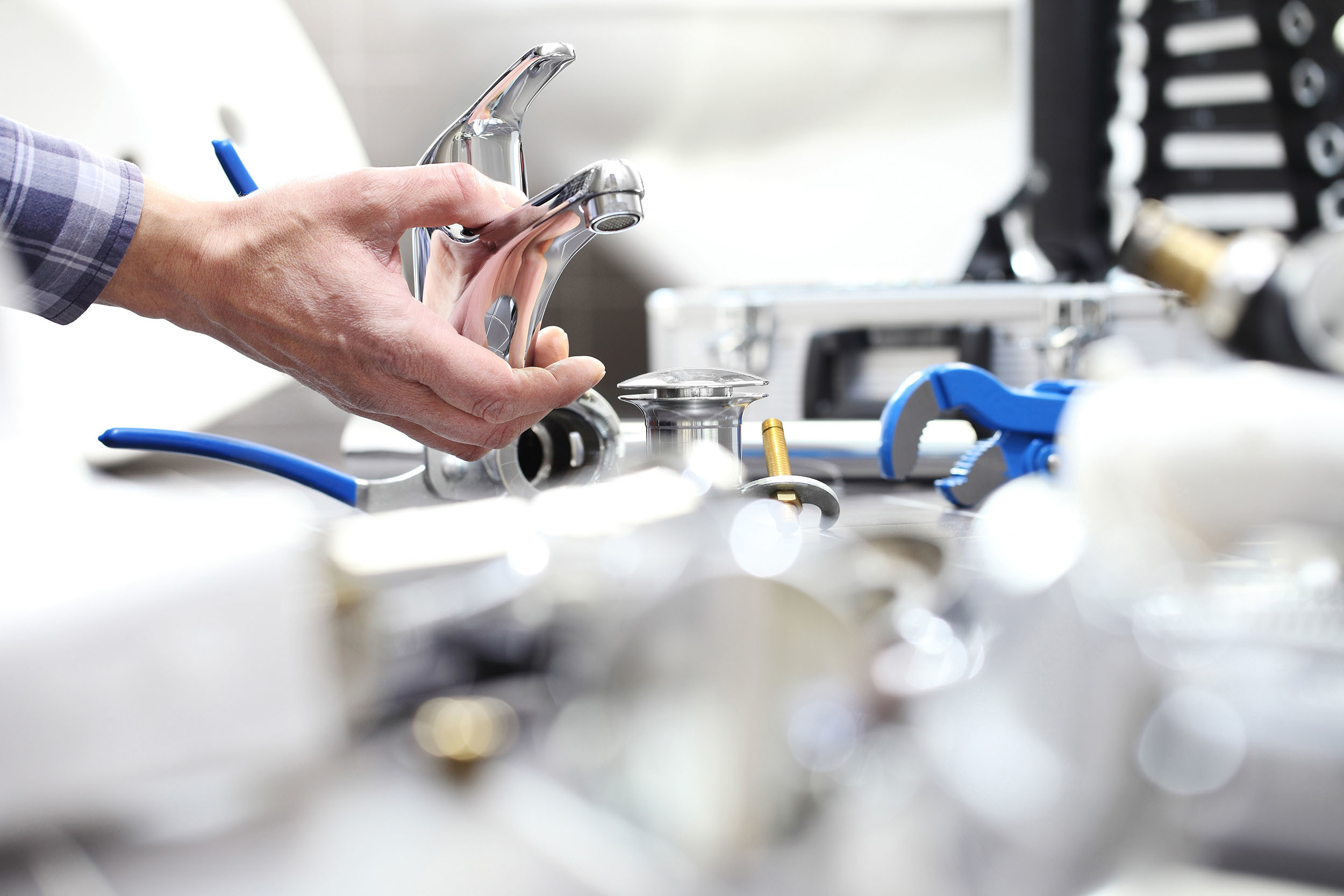 Hatay’da Tesisat Borusu Değişimi Kırmadan Yapılır